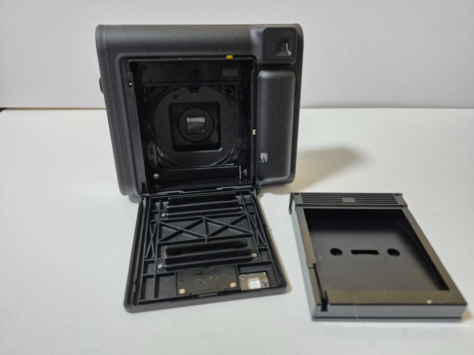Фотокамера моментальной печати Fujifilm Instax Square SQ 40