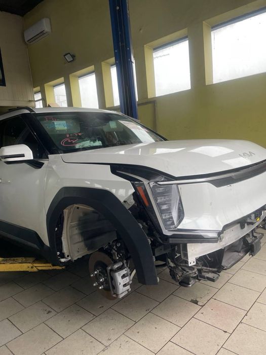 Розборка Kia EV9