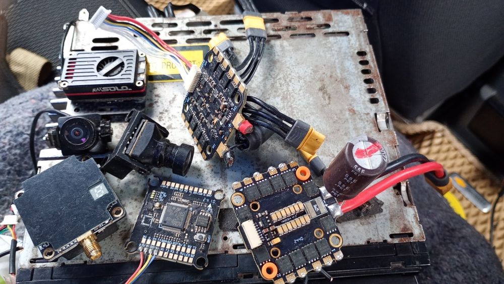 Запчастини та комплектуючі