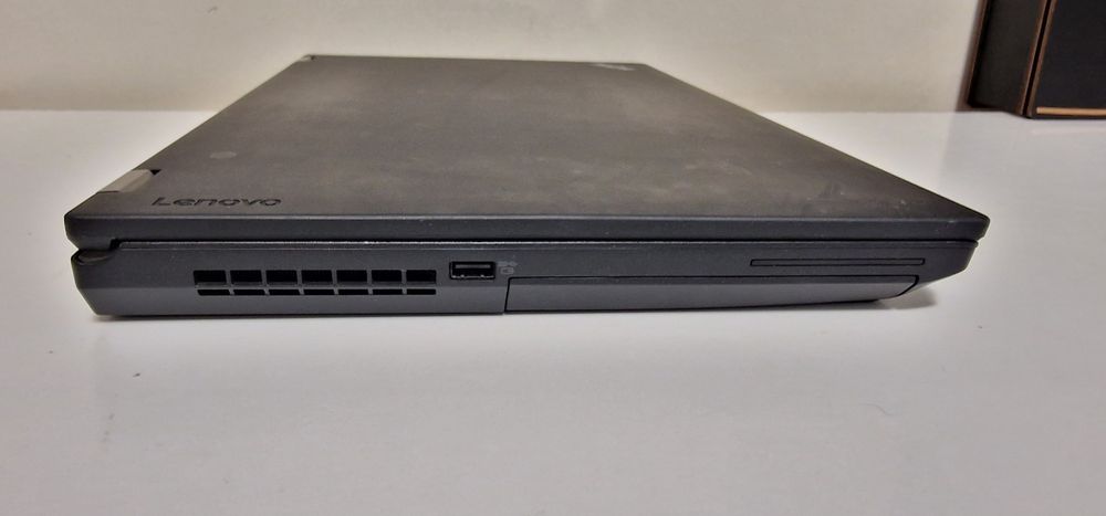 Lenovo ThinkPad P70 / Quadro M600M / i7-6820HQ / 16GB / 17.3"
