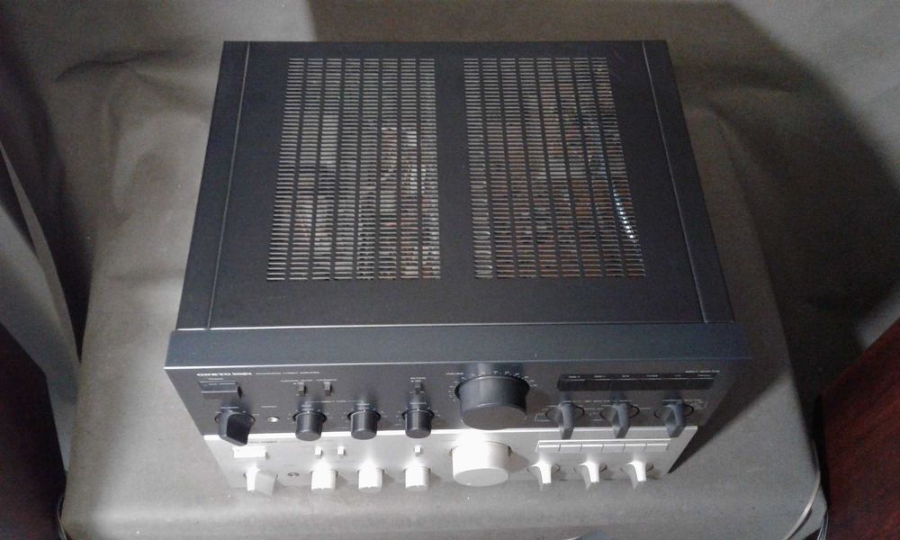ONKYO A-8250 wzmacniacz stereo