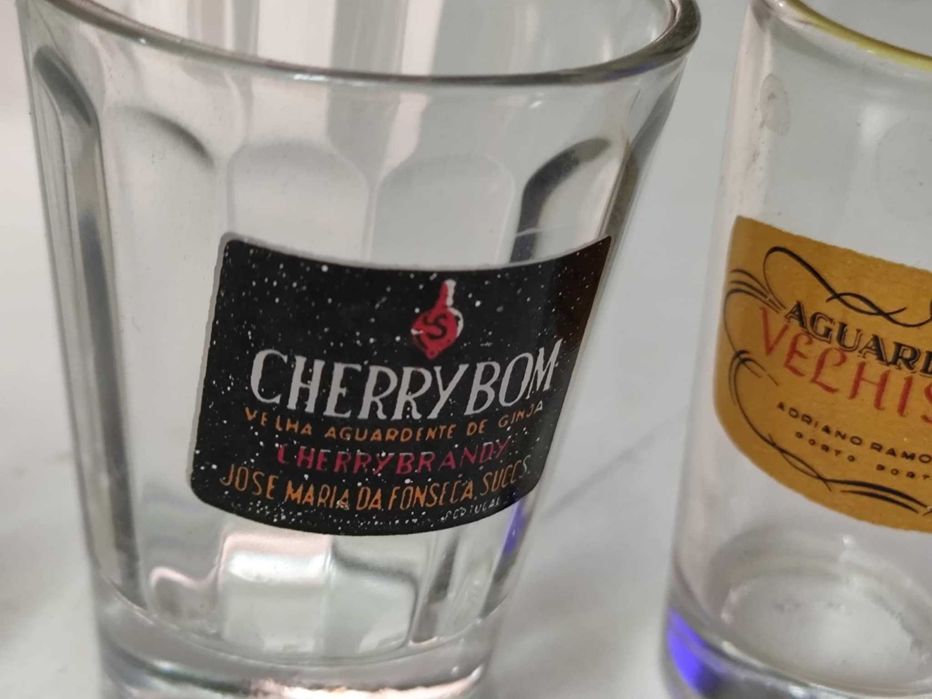 5 Copos pequenos Shots antigos marcas bebidas
