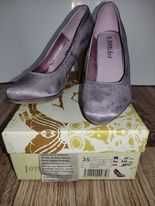 Nowe ! Piękne buciki na obcasie.  35 rozmiar