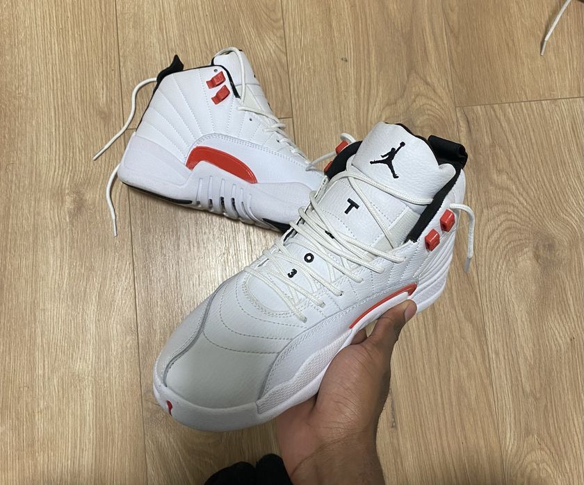Jordan 12 muito novo