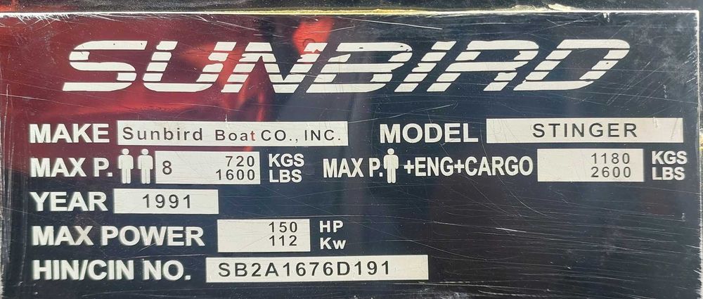 Barco Sunbird Stinger 18 com atrelado