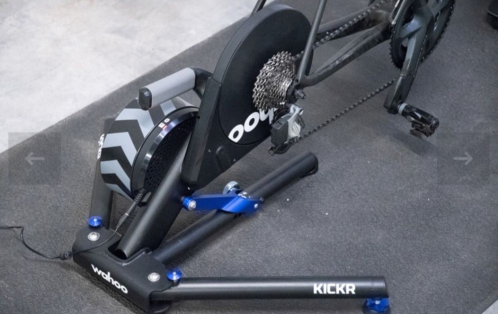 Wahoo zestaw, trenażer Wahoo Kickr V4, Wahoo Headwind plus Zwift free
