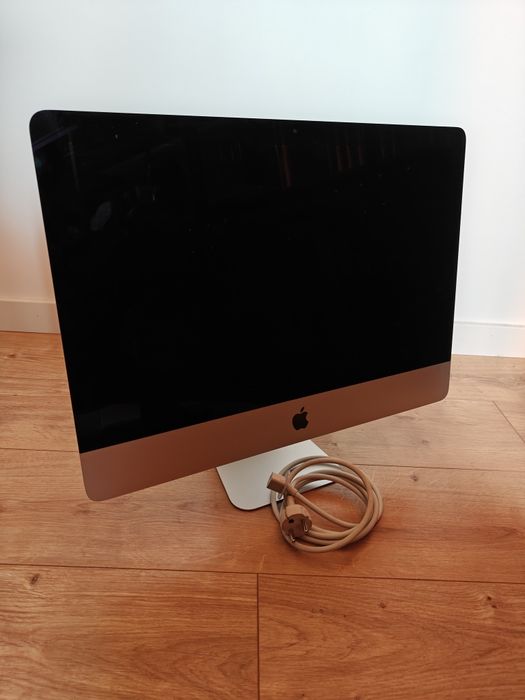 iMac 21.5in (Late 2015) + MagicMouse e teclado em óptimo estado