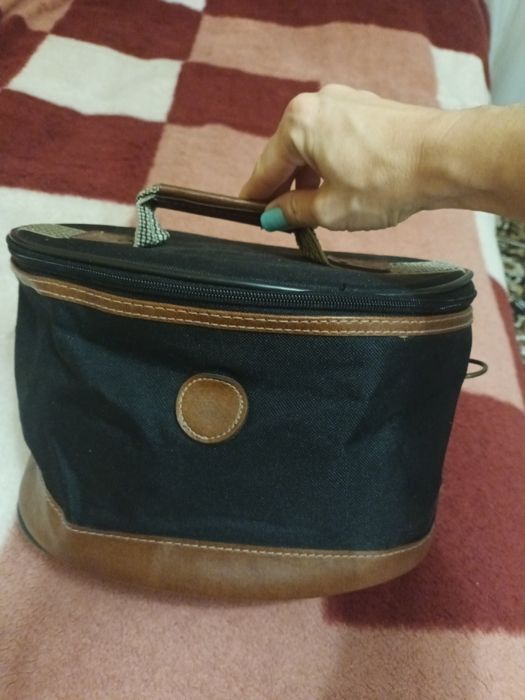 Косметичка (кейс)