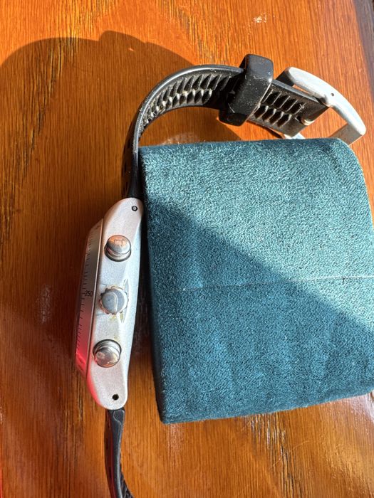 Relógio Swatch modelo IRONY