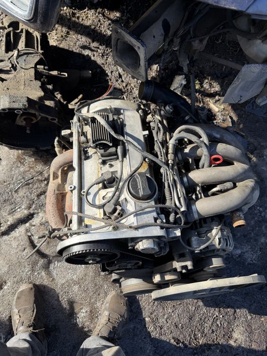 Мотор/двигатель/двигун 1.8 ауді/passat/golf/skoda /audi adr