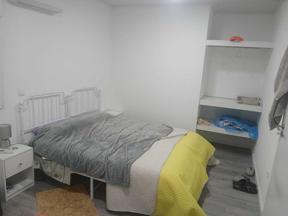 Alugo quartos para ferias em zona calma