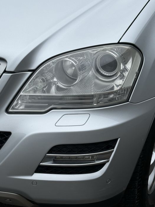 Офіційний Mercedes-Benz ML 350