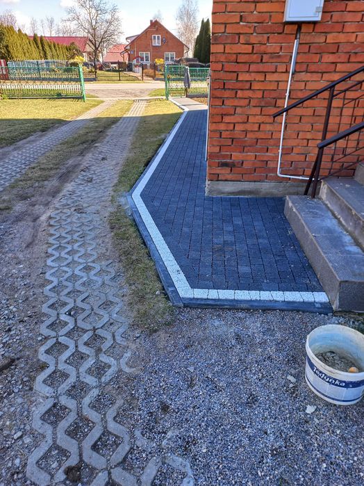 Brukarstwo, układanie kostki brukowej