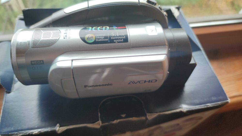 Продам камеру Panasonic  HDC -DX 1