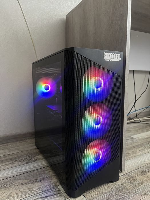 Сучасний компютер для ігор і роботи