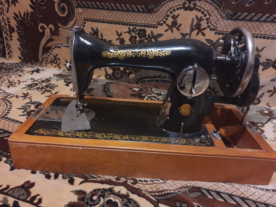 Швейная машинка ручная
