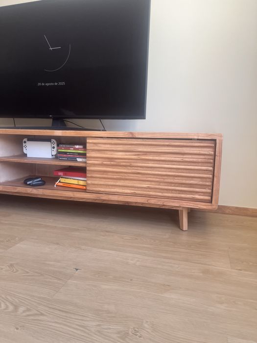 Móvel de TV de madeira - SKLUM - Como novo