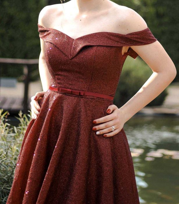 Випускна сукня з корсетом