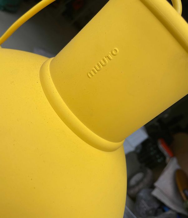 Lampa wisząca żółta Muuto