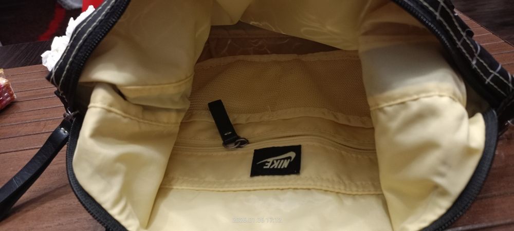 Torebka listonoszka Nike