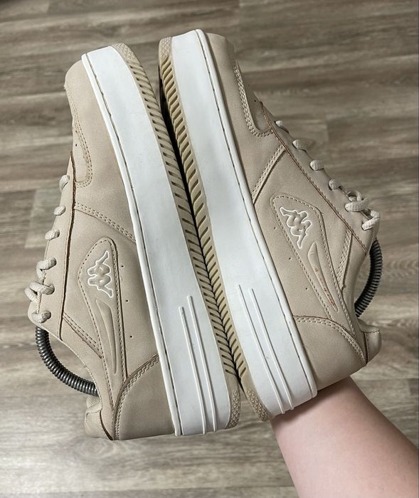 Kappa кросівки.