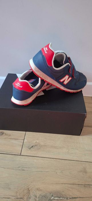 Buty snakersy New Balance 40