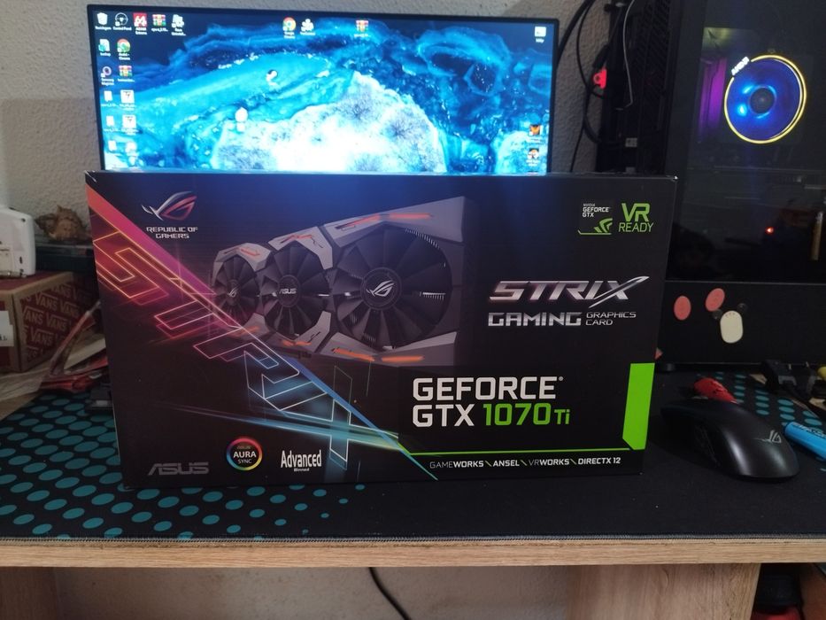 Asus Rog Strix GTX 1070TI 8G e fonte alimentação 450W