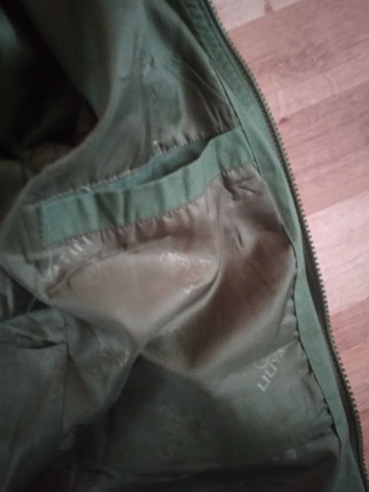 Куртка демісезонна оливкова зелена