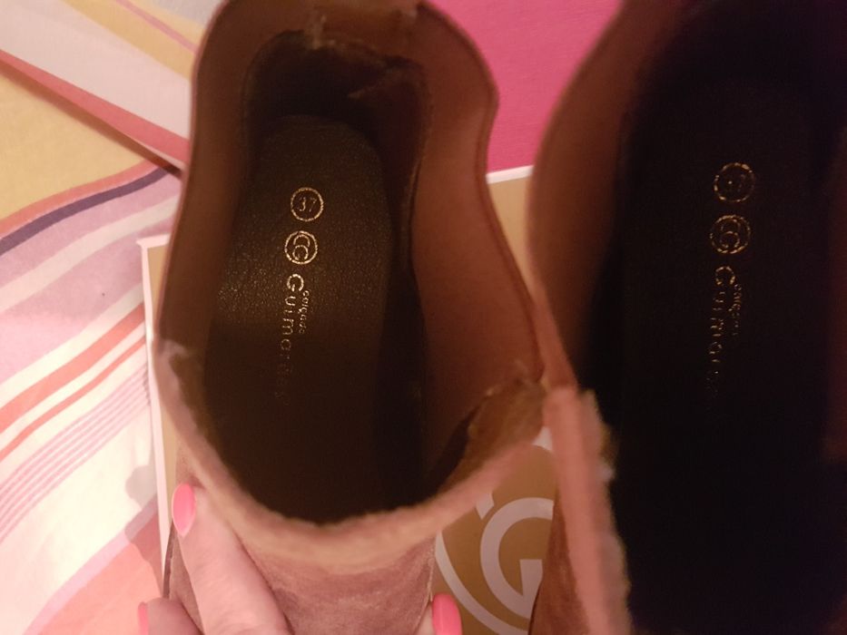 Botas castanhas(calçado Guimarães)