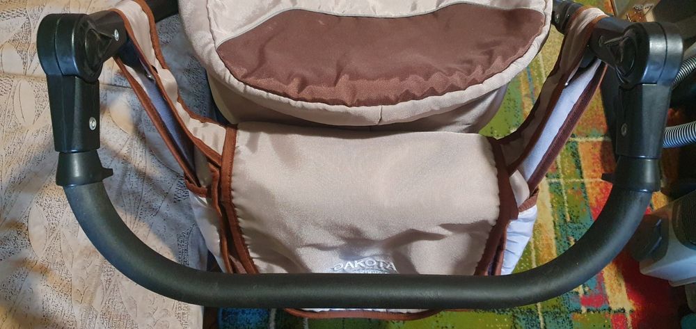 Дитяча  коляска        .