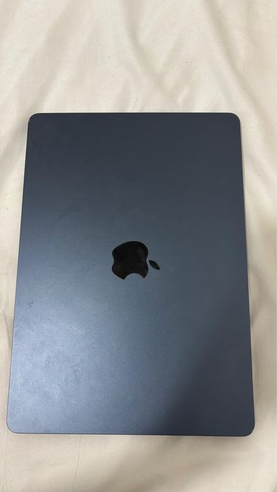 Macbook air (M4)- 16GB RAM