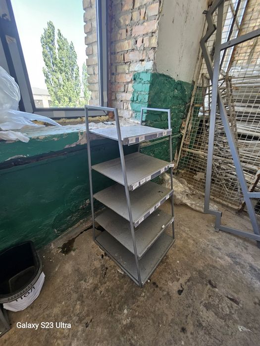 Продам стелажі для складу, гаража.