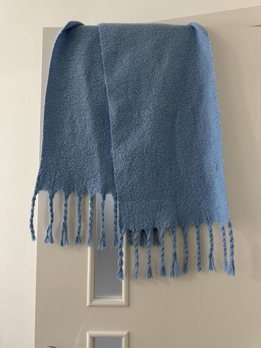 Теплий шарф голубий