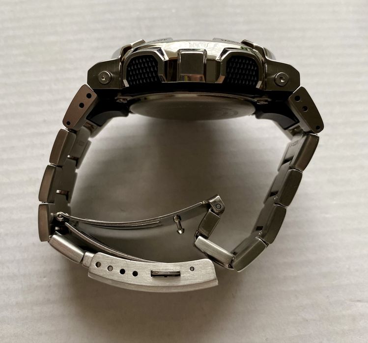 Чоловічий годинник Casio G-Shock GM-110D-8A G-Steel