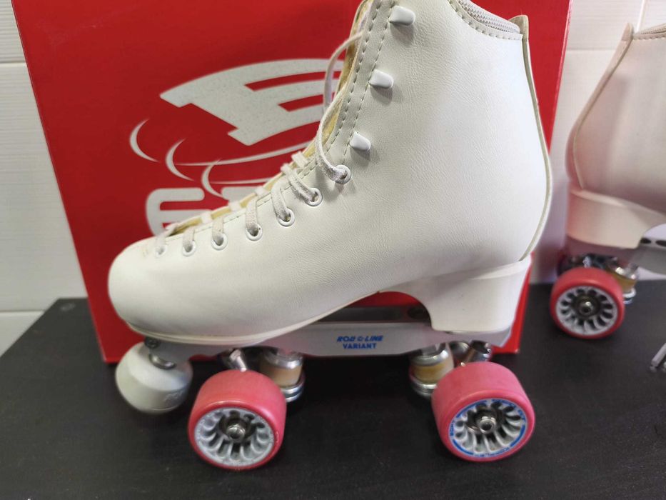 Patins de patinagem artística