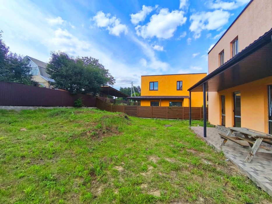 Новий сучасний будинок без ремонту у Гостомелі