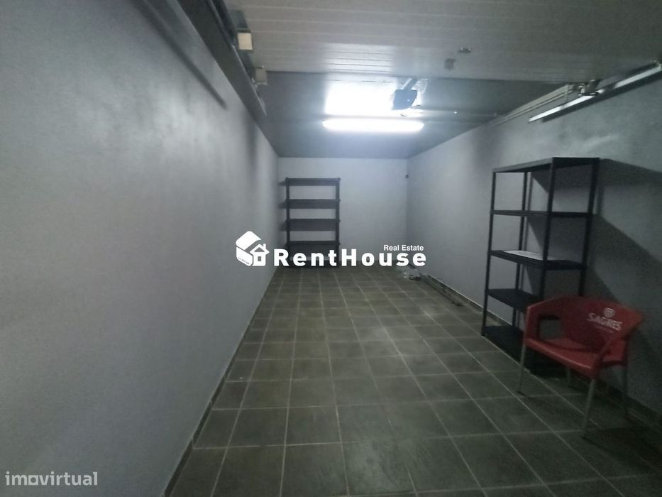 Garagem a dois passos da praia