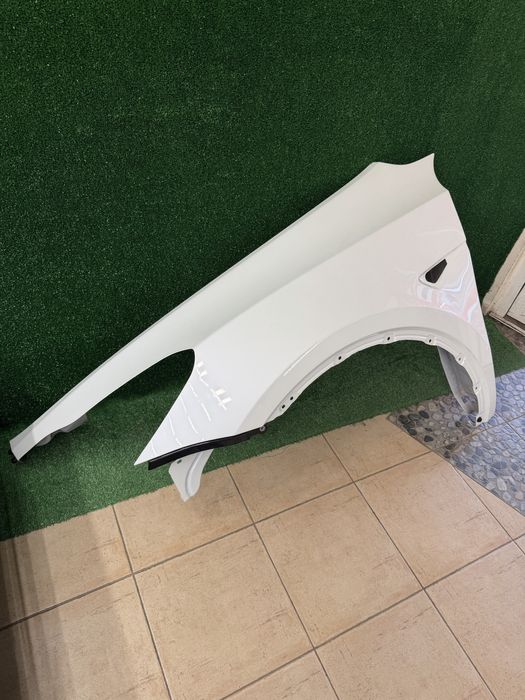 Крыло tesla model Y