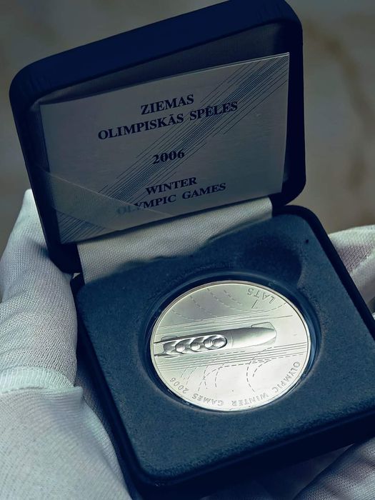 1 Лат 2005р. 1 унція срібла. Повний комплект. Сертифікат. Капсула.