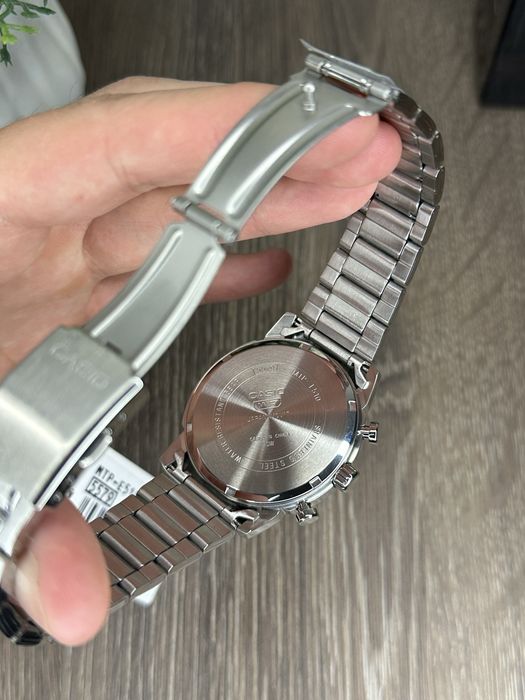 З гарантією / Новий оригінальний годинник Casio MTP-E510D