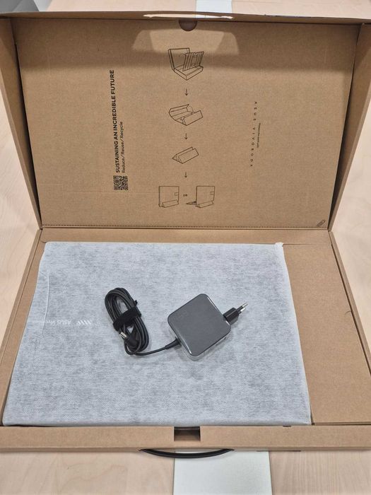 ASUS VivoBook 16 F1605VA – i5-13420H | 32GB RAM | 1TB SSD | Windows 11