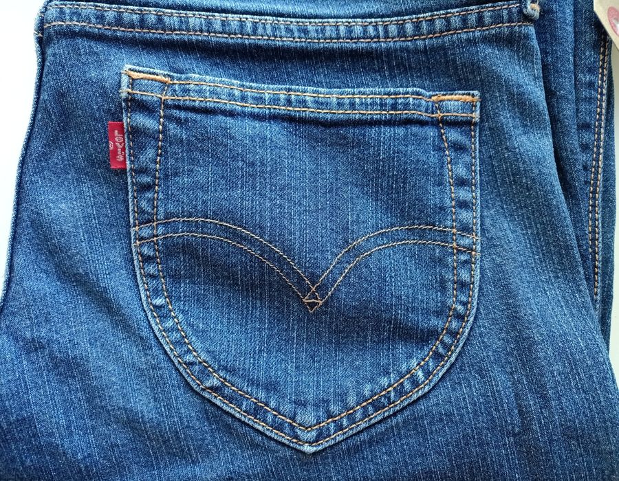 Стильные джинсы Levis Клеш lee lois