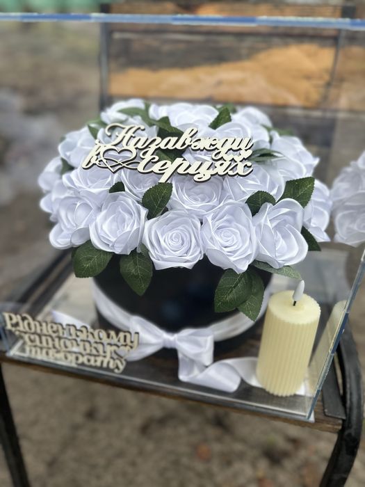 Квіти у кубі на замовлення