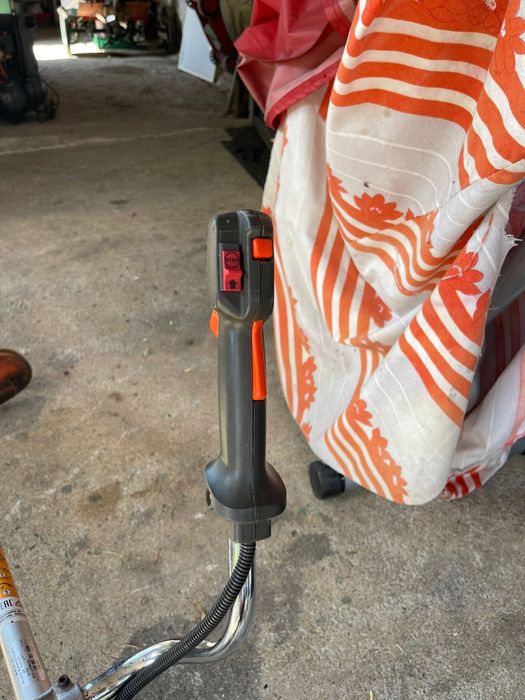 Roçadora Husqvarna 553RS como nova