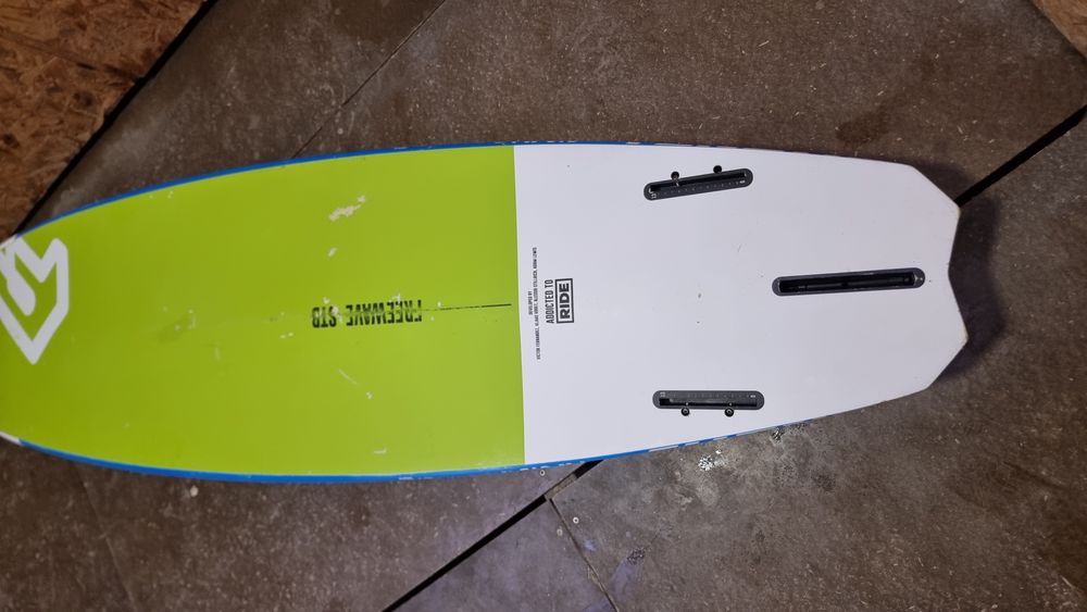 Prancha de Windsurf  Fanatic Freewave STB 85lts