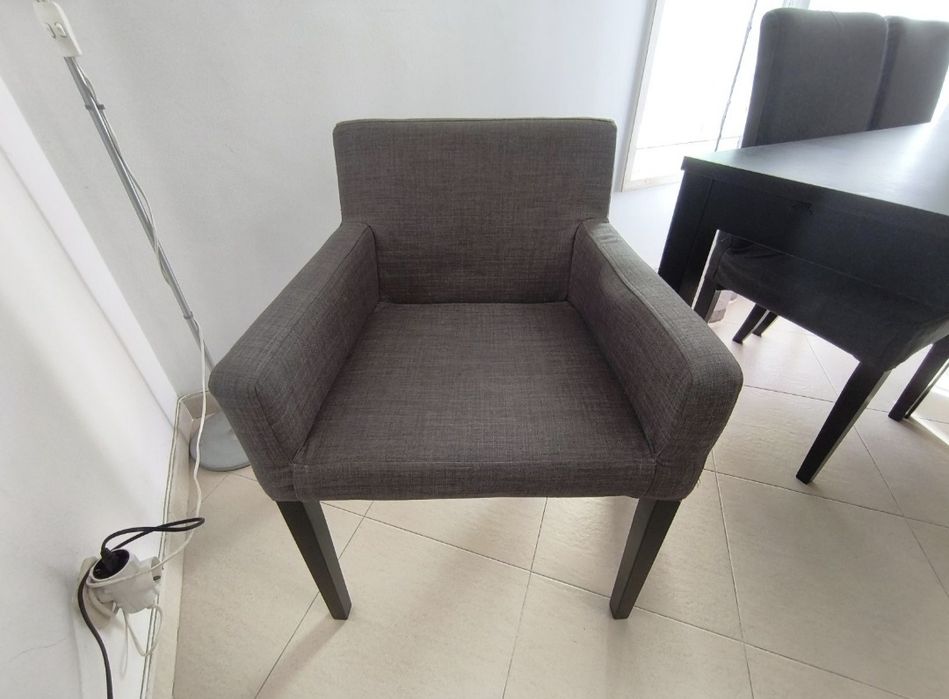 Mesa extensivel IKEA BJURSTA + 6 cadeiras