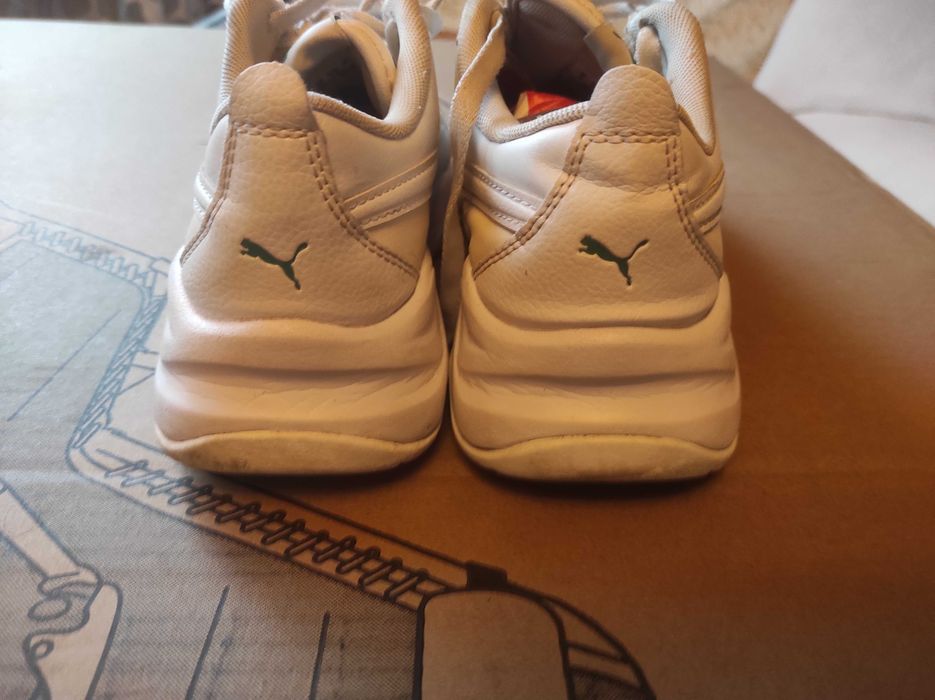 Кросівки жіночі для заняття спортом