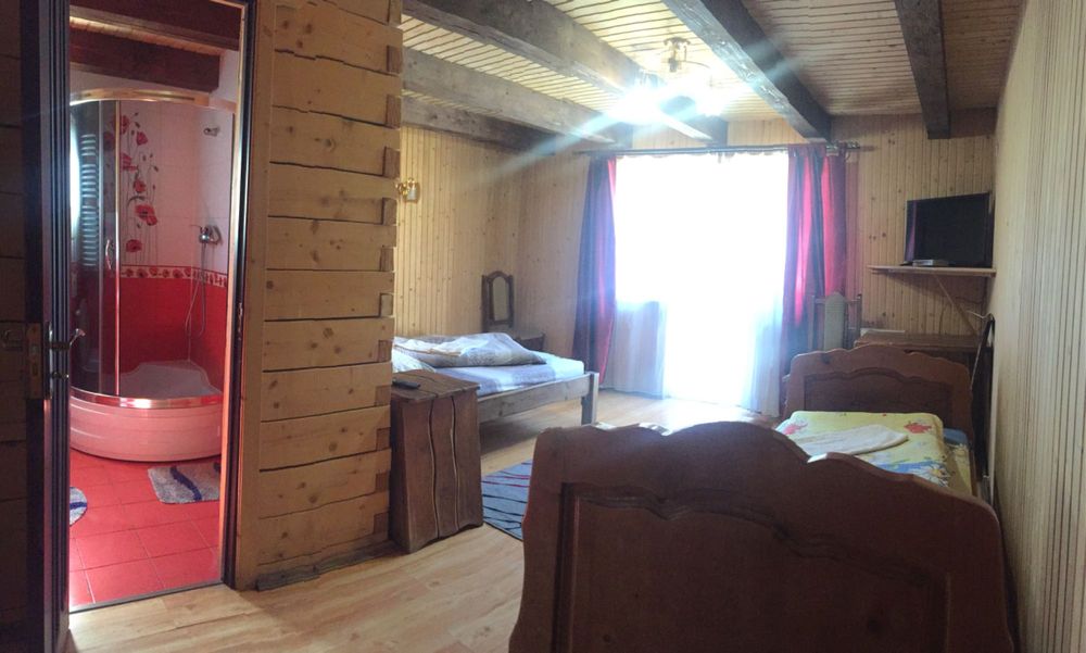 Відпочинок Табори Туристичні групи Котедж Кімнати Поляниця(Буковель)