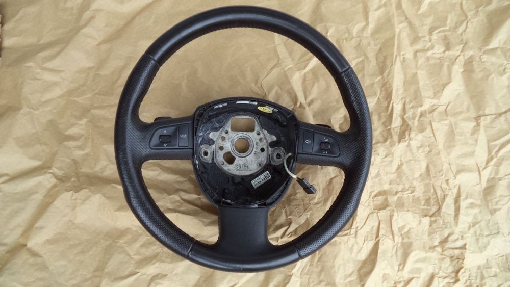 volante Audi A3/A4/A6 ano 2005a2010 comandos+patilhas em bom estado