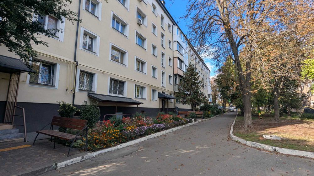 Квартира під ремонт в центрі Бучі! Балкон, газ, комора в подарунок. Укриття з ремонтом в підвалі будинку